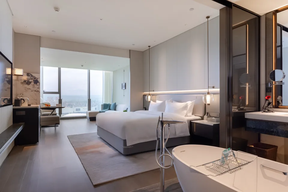 Guest room at the Wyndham Quzhou Kecheng in Quzhou, Other than US/Canada