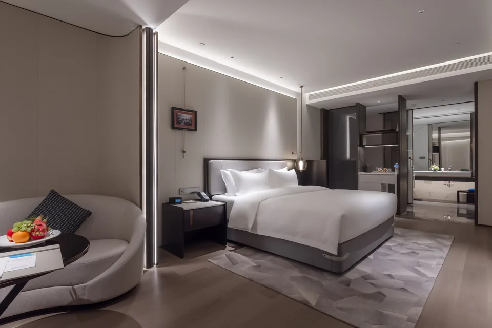 Guest room at the Wyndham Quzhou Kecheng in Quzhou, Other than US/Canada